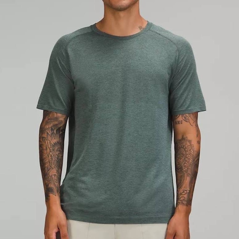 Lululemon Metal Vent Tech Short Sleeve Shirt